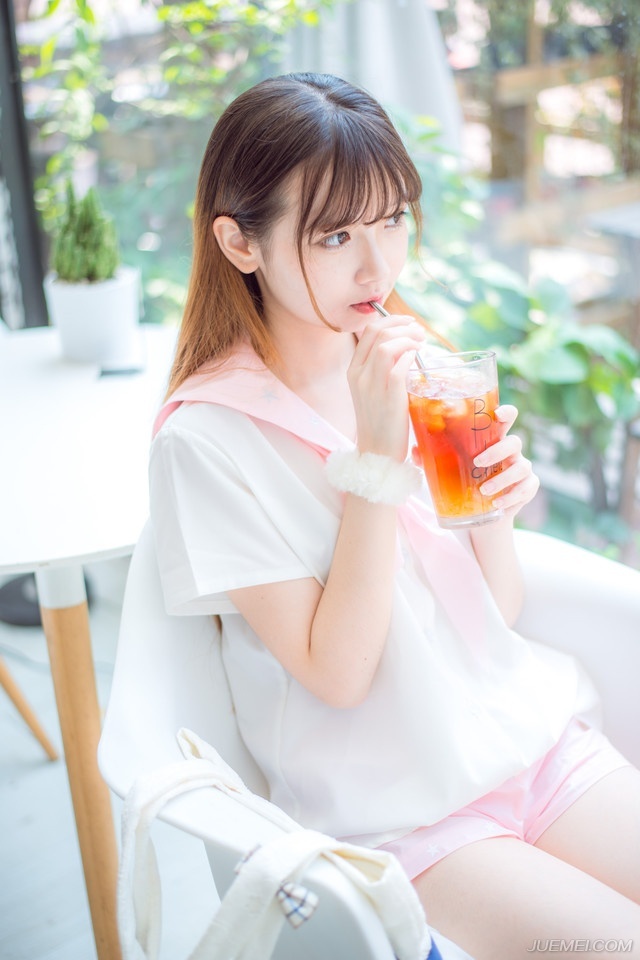 再正经的老爷们也抵不住狐狸精，再强悍的老娘们也得来月经。